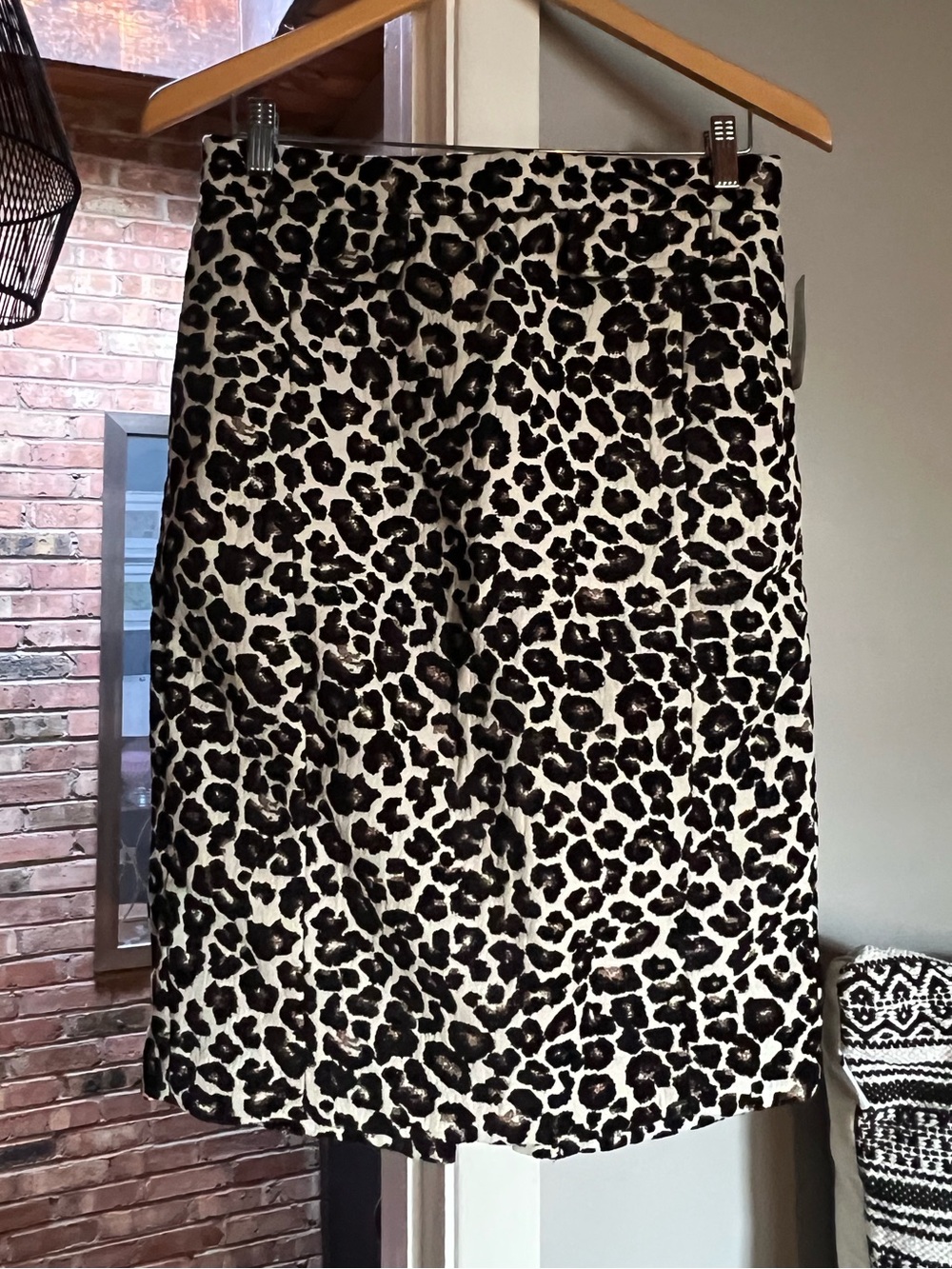 H&M Knit Leopard Pencil Skirt. NWT. US 10.